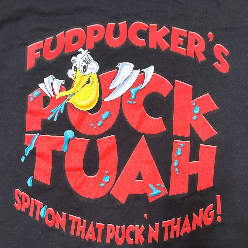NWT Fudpuckers Puck Tuah shirt in Men’s medium - Picture 4 of 5